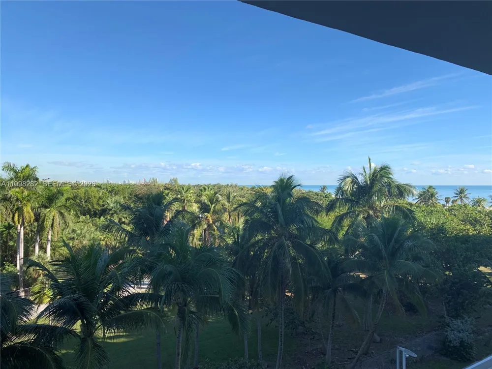 177 Ocean Lane Dr #512 Key Biscayne, FL 33149