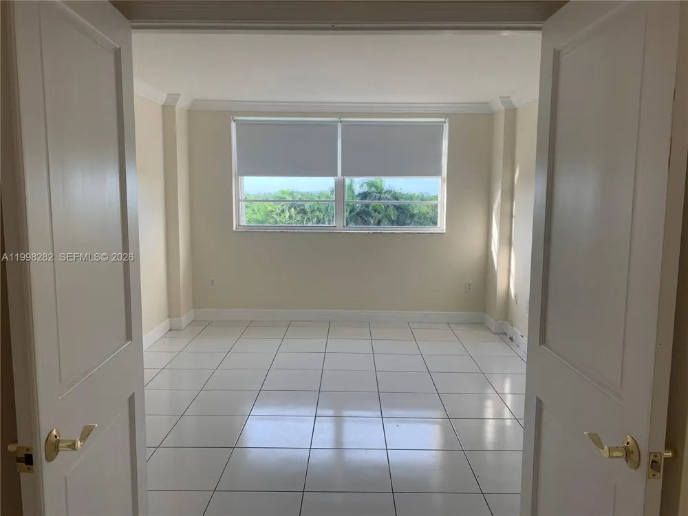 177 Ocean Lane Dr #512 Key Biscayne, FL 33149