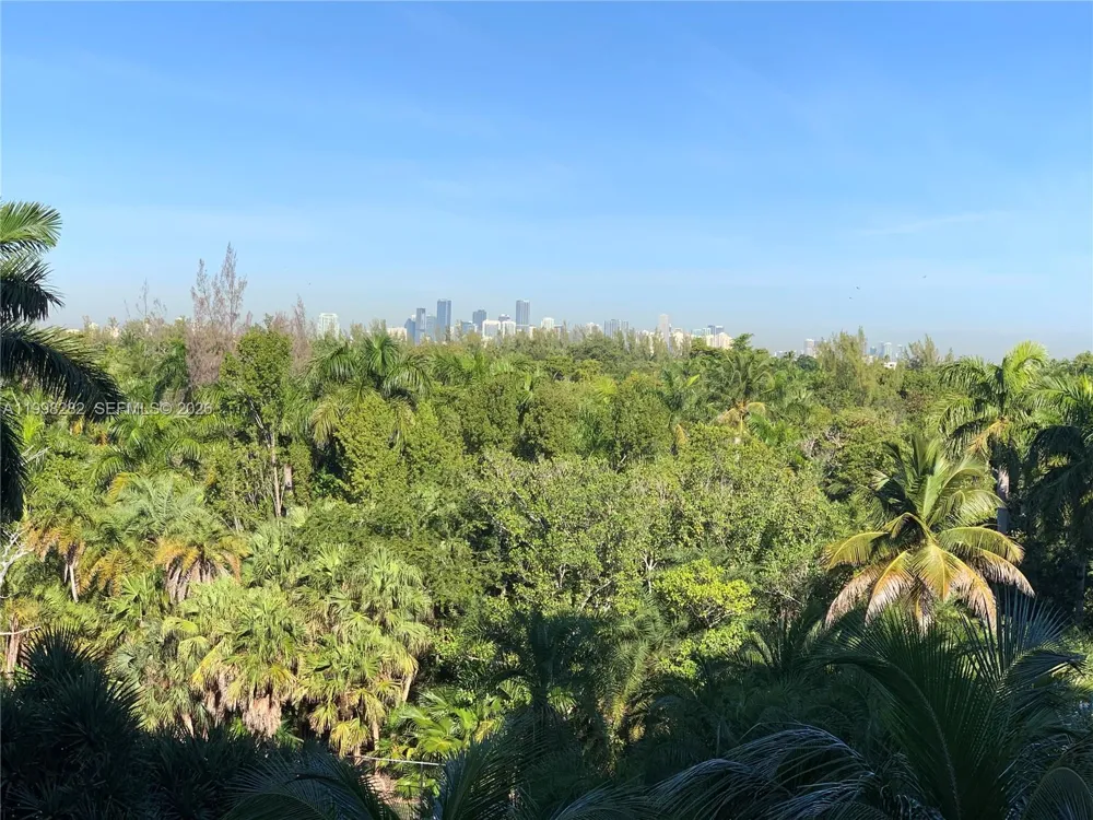 177 Ocean Lane Dr #512 Key Biscayne, FL 33149