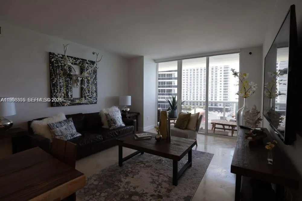 1830 S Ocean Dr #2011 Hallandale Beach, FL 33009