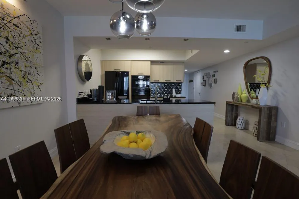 1830 S Ocean Dr #2011 Hallandale Beach, FL 33009