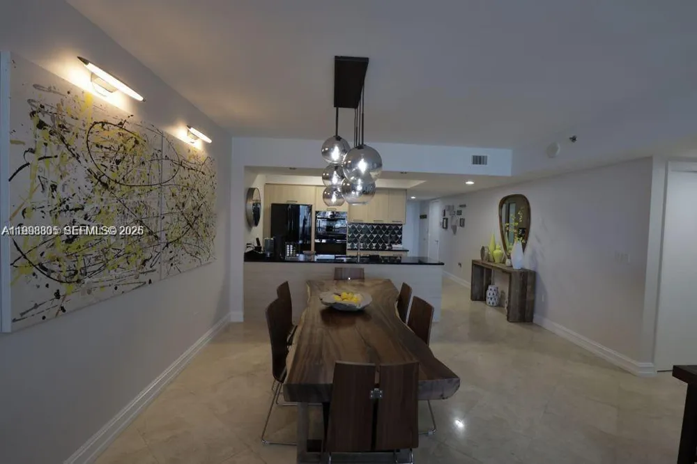 1830 S Ocean Dr #2011 Hallandale Beach, FL 33009