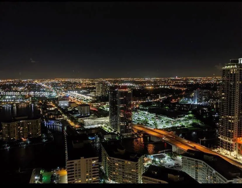 1830 S Ocean Dr #2011 Hallandale Beach, FL 33009