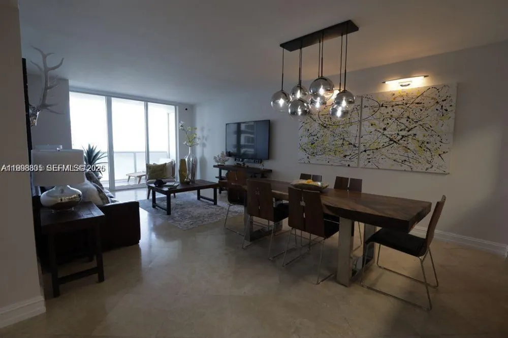 1830 S Ocean Dr #2011 Hallandale Beach, FL 33009