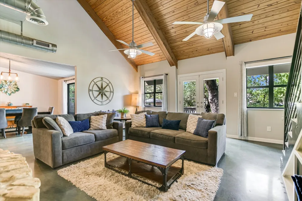 5307 Shady Oaks Circle Kingsland, TX 78639
