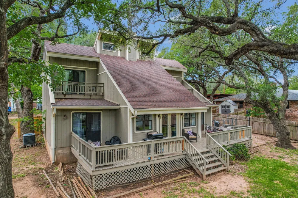 5307 Shady Oaks Circle Kingsland, TX 78639
