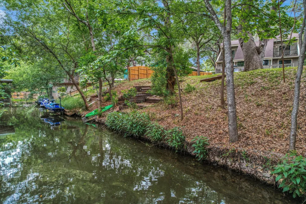 5307 Shady Oaks Circle Kingsland, TX 78639