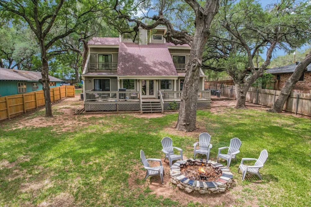 5307 Shady Oaks Circle Kingsland, TX 78639