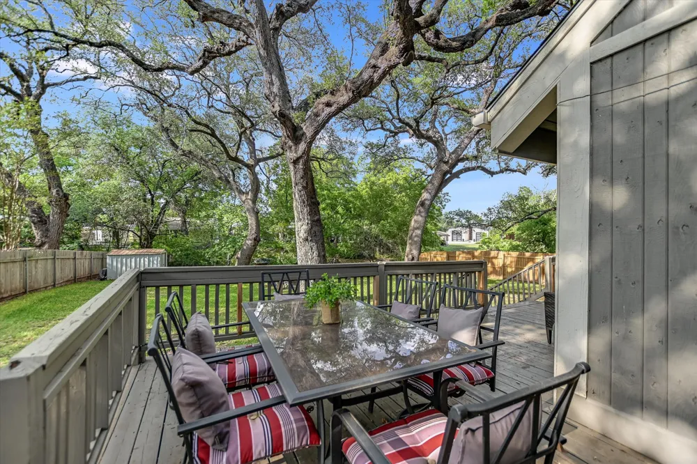 5307 Shady Oaks Circle Kingsland, TX 78639