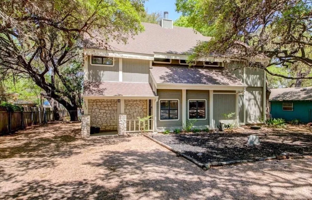 5307 Shady Oaks Circle Kingsland, TX 78639