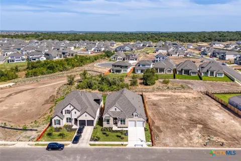 212 Borrego Bend