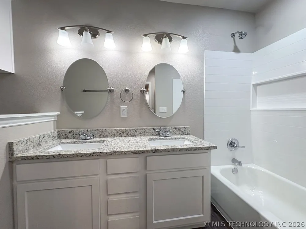 5018 S Mockingbird Lane Atoka, OK 74525