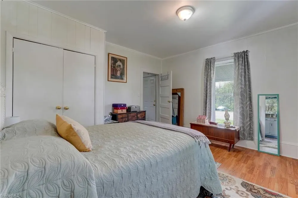 1723 E Meadow Road Eden, NC 27288