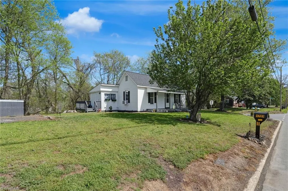 1723 E Meadow Road Eden, NC 27288