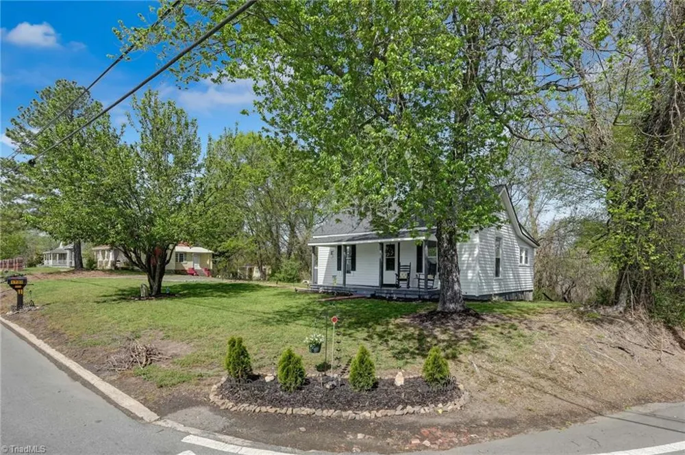 1723 E Meadow Road Eden, NC 27288