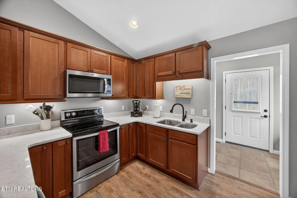 4066 Cumberland Lakes Drive Monterey, TN 38574