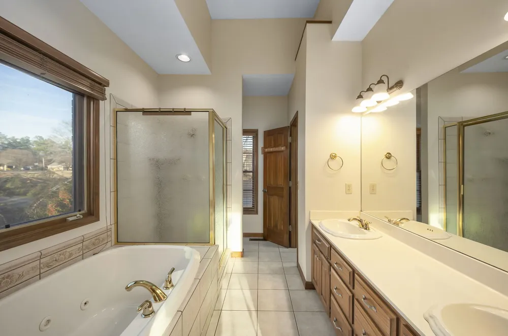 40 Pine Cv Parsons, TN 38363