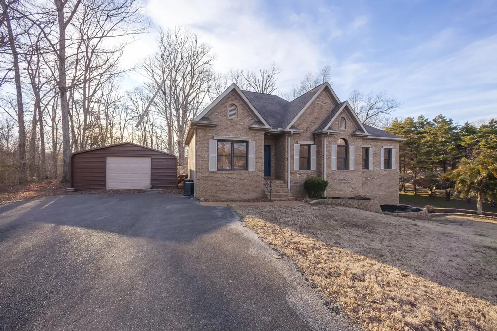 40 Pine Cv Parsons, TN 38363