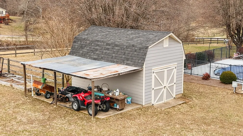 3146 Old Greenbrier Pike Greenbrier, TN 37073