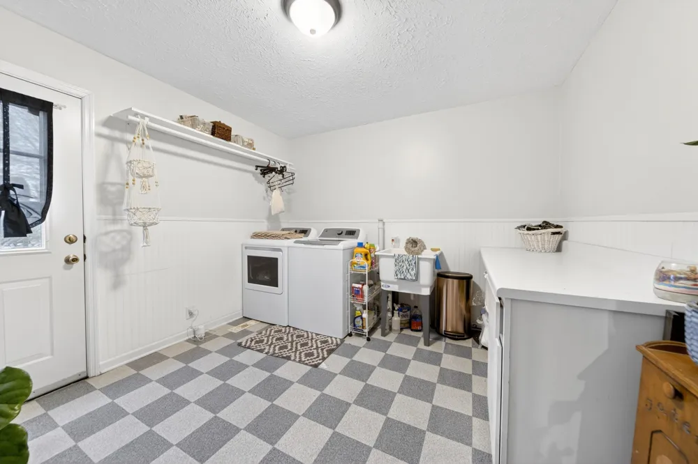 3146 Old Greenbrier Pike Greenbrier, TN 37073
