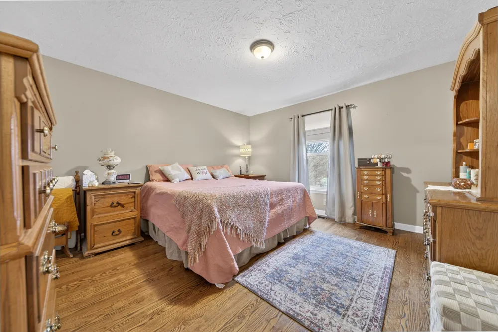 3146 Old Greenbrier Pike Greenbrier, TN 37073