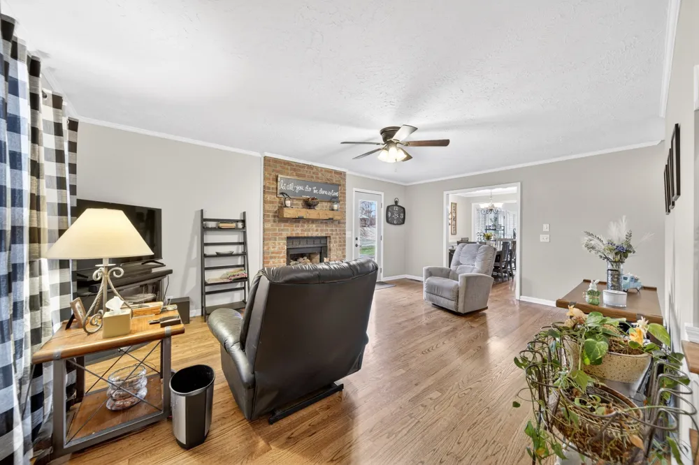 3146 Old Greenbrier Pike Greenbrier, TN 37073