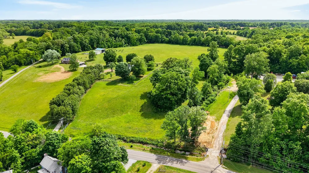 3146 Old Greenbrier Pike Greenbrier, TN 37073