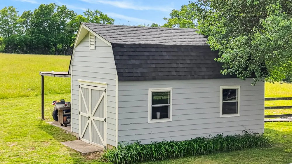 3146 Old Greenbrier Pike Greenbrier, TN 37073