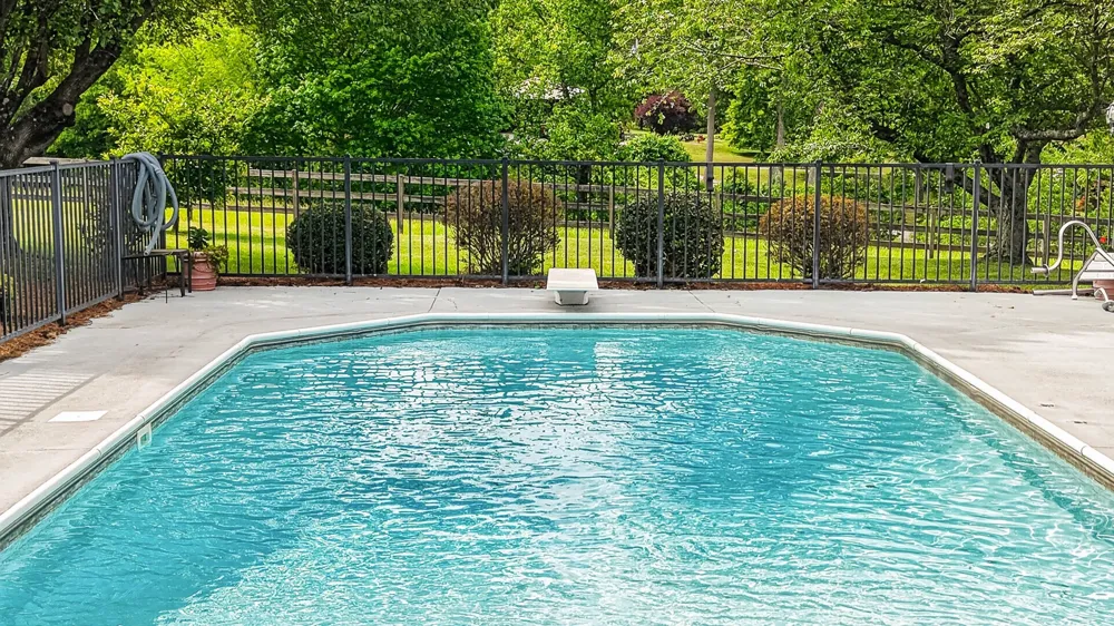 3146 Old Greenbrier Pike Greenbrier, TN 37073