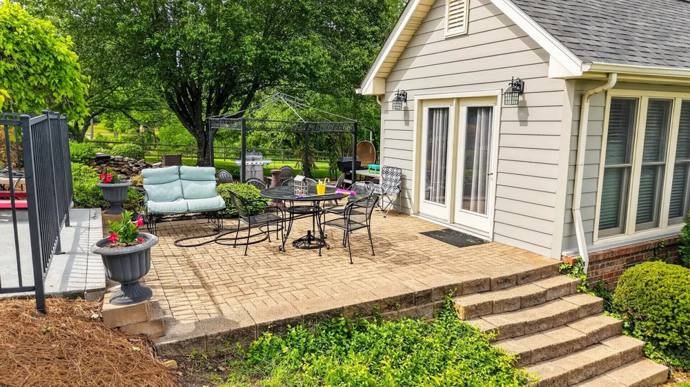 3146 Old Greenbrier Pike Greenbrier, TN 37073