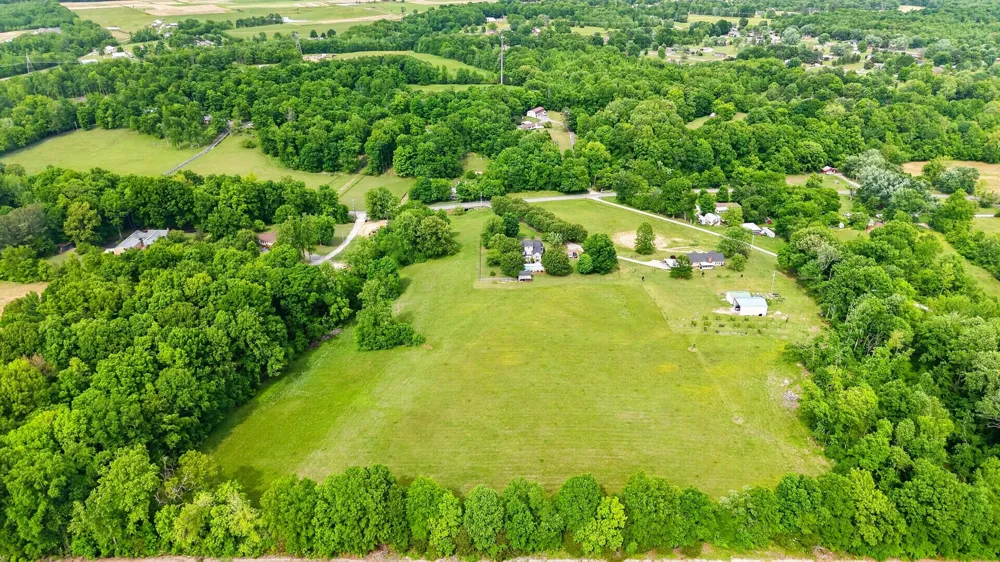 3146 Old Greenbrier Pike Greenbrier, TN 37073