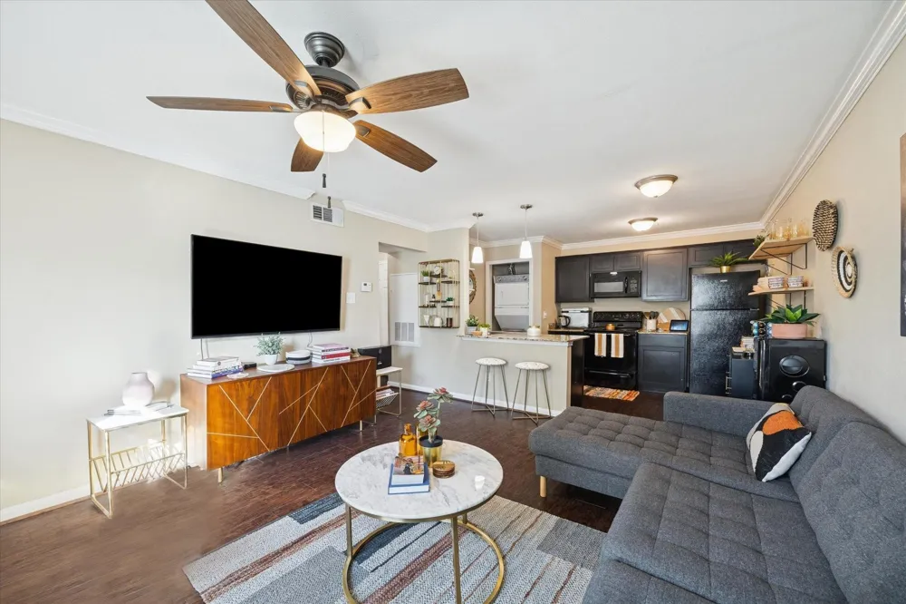 1600 W T C Jester Boulevard #35 Houston, TX 77008