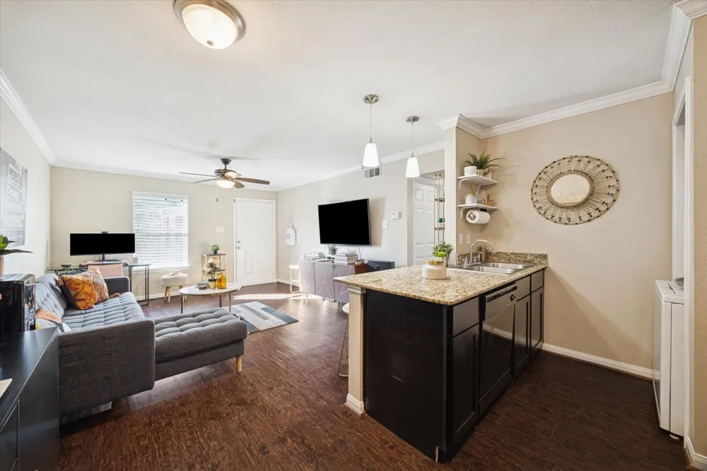 1600 W T C Jester Boulevard #35 Houston, TX 77008