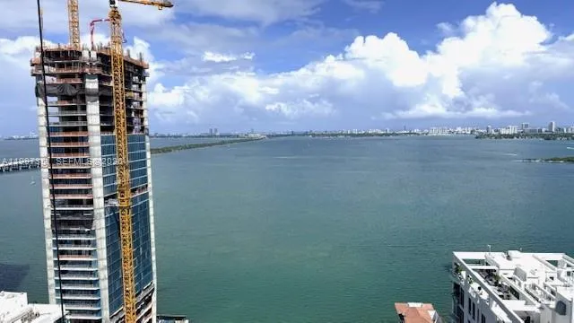 460 NE 28th St #2908 Miami, FL 33137