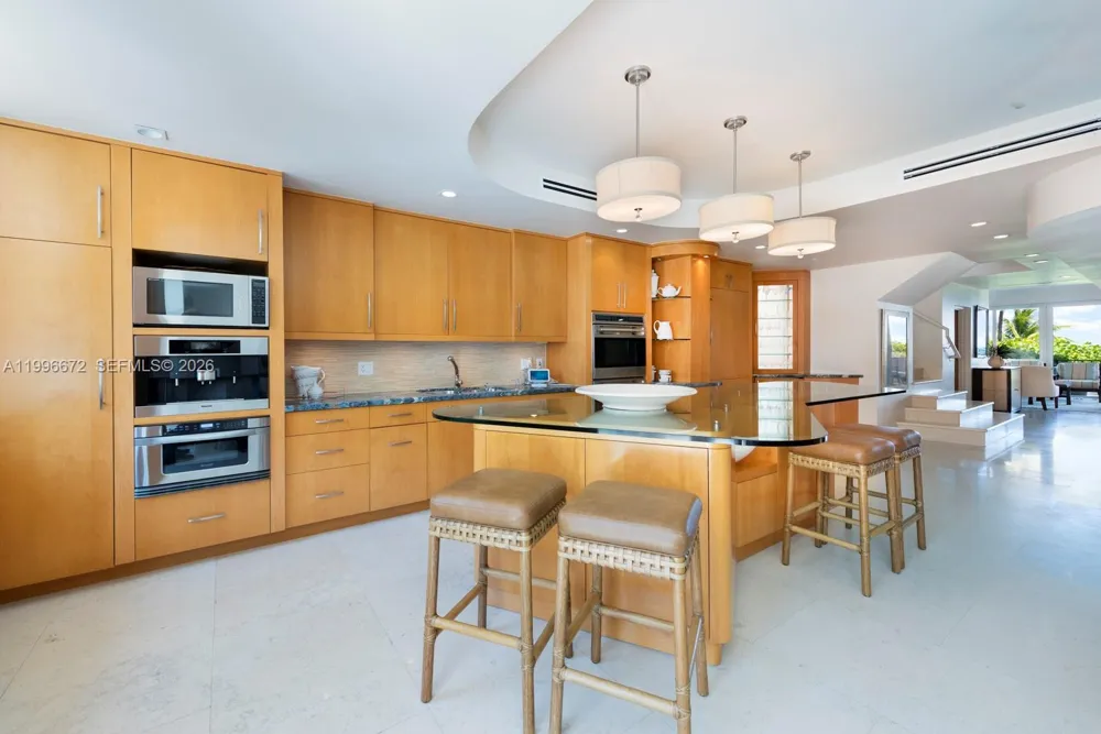 201 Crandon Blvd #174 Key Biscayne, FL 33149