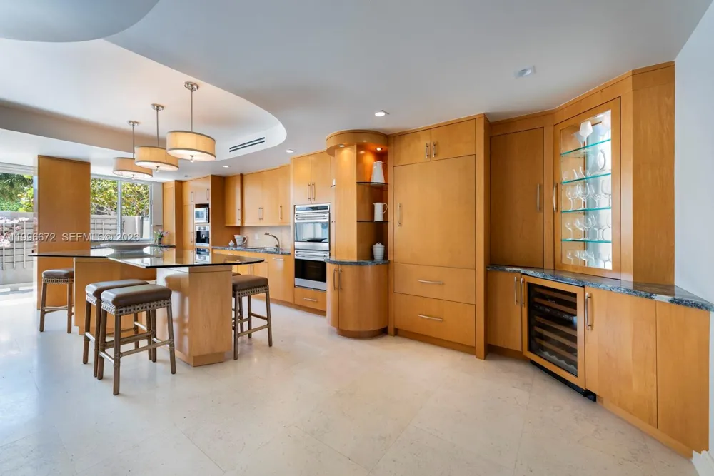 201 Crandon Blvd #174 Key Biscayne, FL 33149