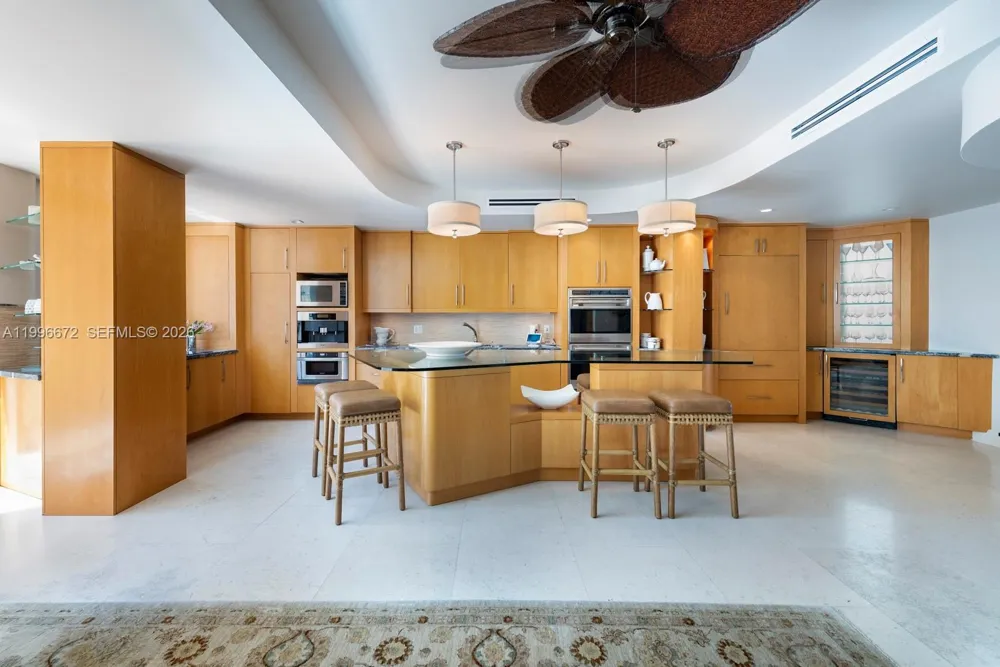 201 Crandon Blvd #174 Key Biscayne, FL 33149
