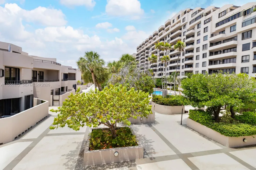 201 Crandon Blvd #174 Key Biscayne, FL 33149