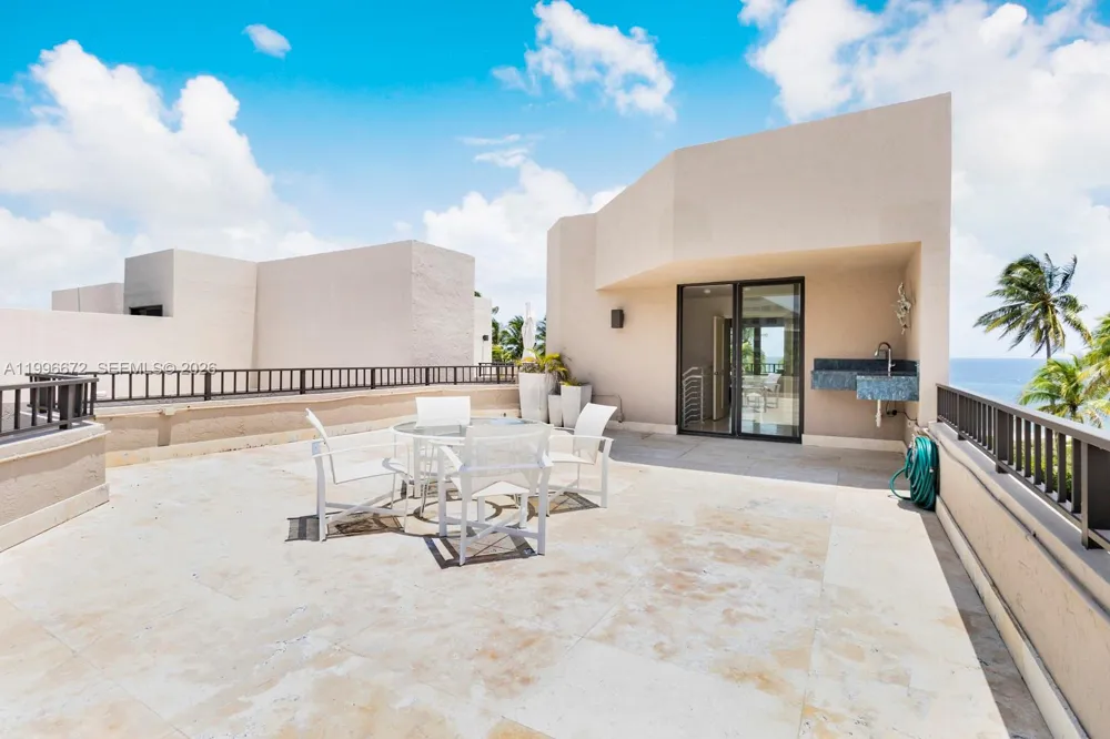 201 Crandon Blvd #174 Key Biscayne, FL 33149