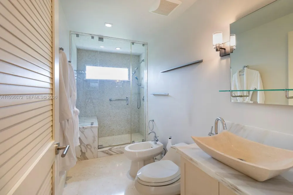 201 Crandon Blvd #174 Key Biscayne, FL 33149