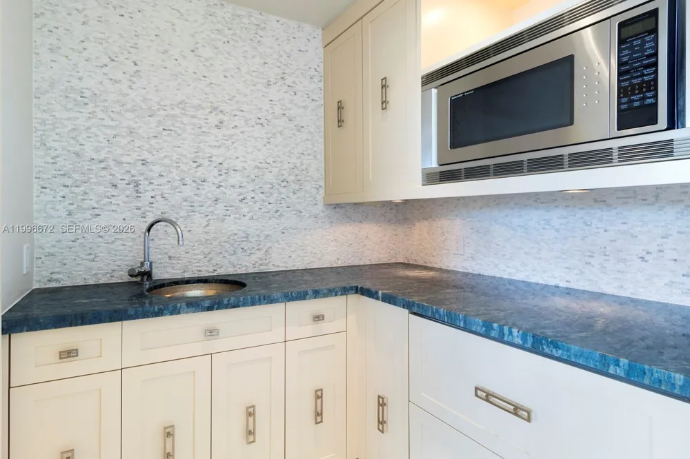 201 Crandon Blvd #174 Key Biscayne, FL 33149
