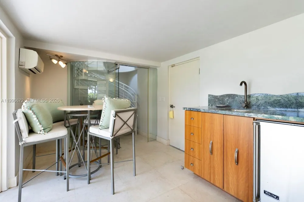 201 Crandon Blvd #174 Key Biscayne, FL 33149