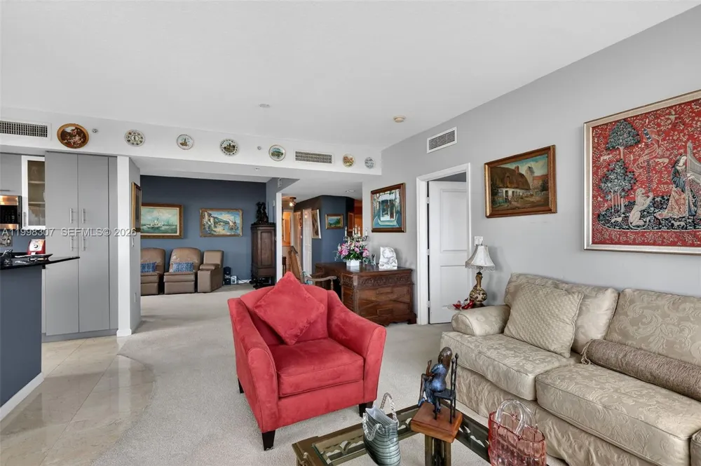 7910 Harbor Island Dr #406 North Bay Village, FL 33141