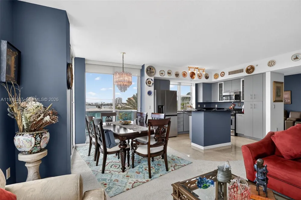 7910 Harbor Island Dr #406 North Bay Village, FL 33141