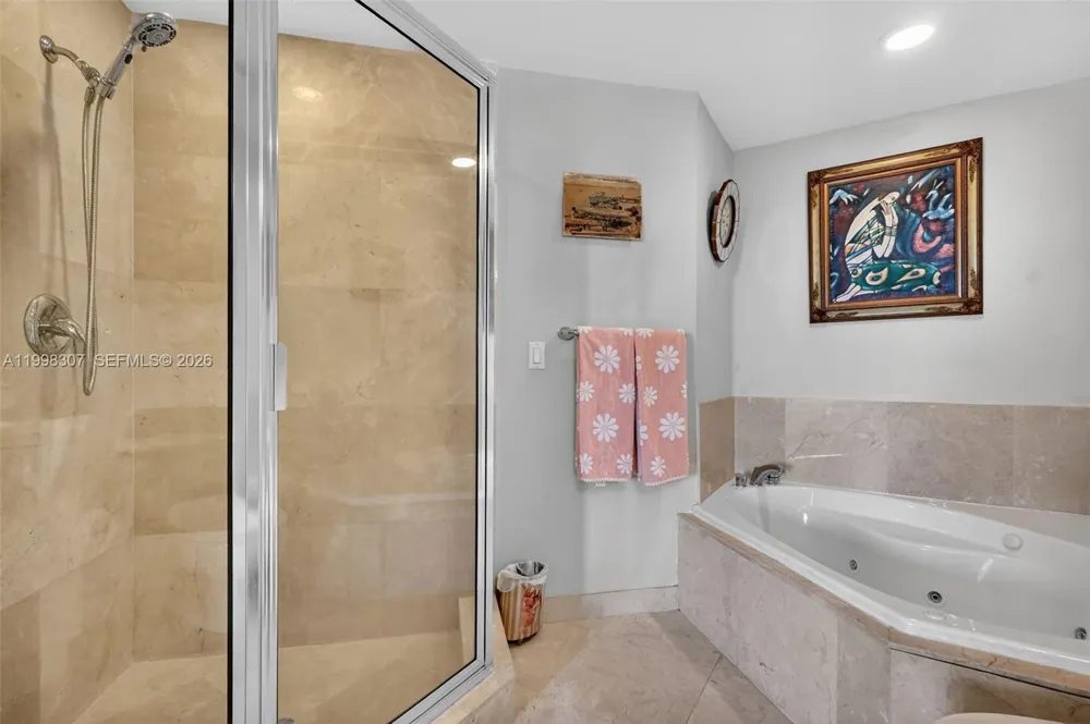 7910 Harbor Island Dr #406 North Bay Village, FL 33141