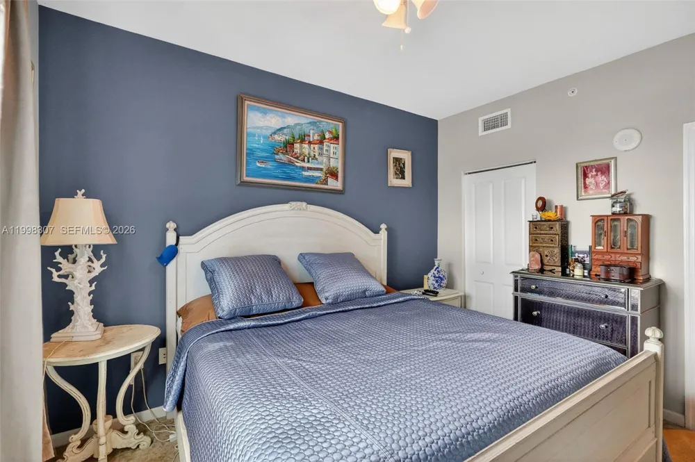 7910 Harbor Island Dr #406 North Bay Village, FL 33141