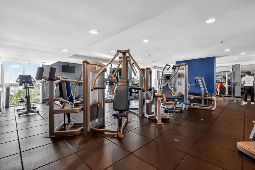 7910 Harbor Island Dr #406 North Bay Village, FL 33141