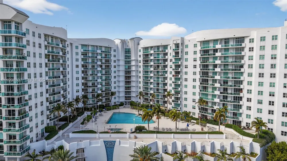 7910 Harbor Island Dr #406 North Bay Village, FL 33141