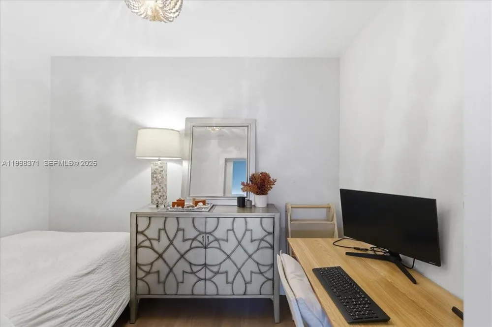 550 Ocean Drive #3H Key Biscayne, FL 33149