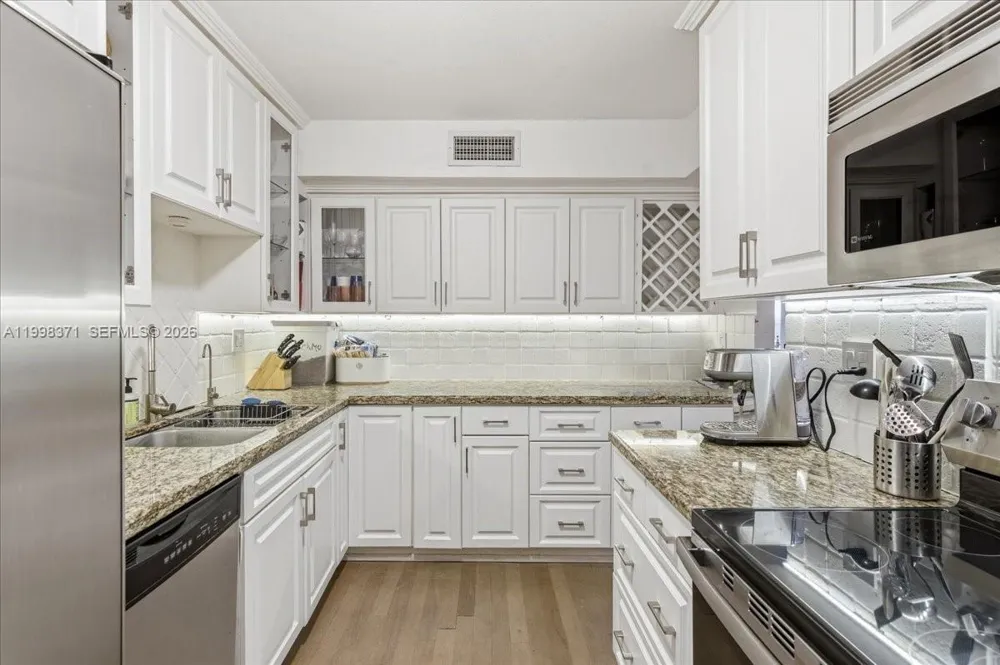 550 Ocean Drive #3H Key Biscayne, FL 33149